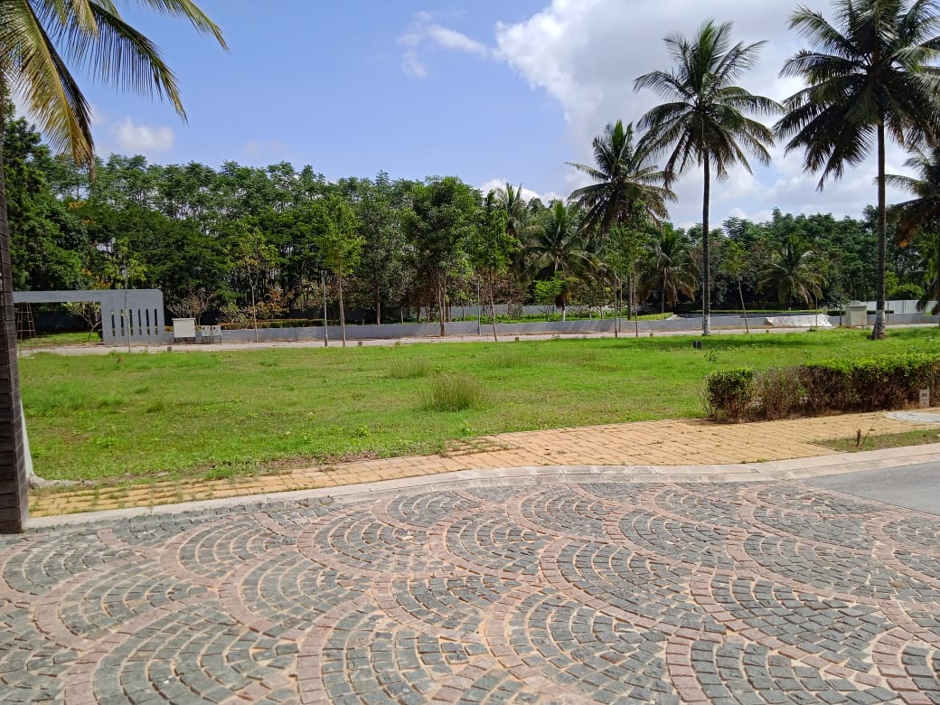 Plot for sales in Devanahalli close to new satellite town Ring Road